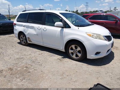 5TDKK3DC4DS****** 2013 Toyota Sienna