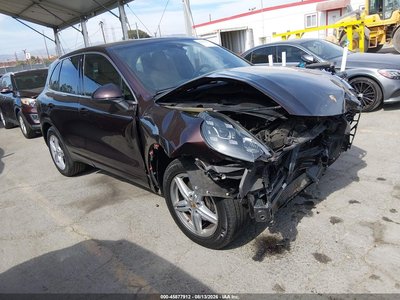 WP1AA2A25GL****** 2016 Porsche Cayenne