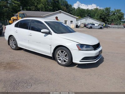 3VW2B7AJ5JM****** 2018 Volkswagen Jetta