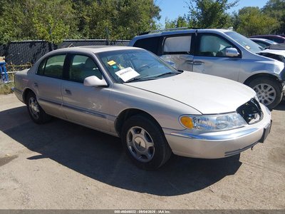 1LNHM97V62Y****** 2002 Lincoln Continental