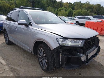 WA1LAAF78HD****** 2017 Audi Q7