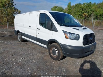 1FTYE9ZM1KK****** 2019 Ford Transit-150