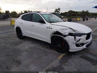 ZN661XUAXNX****** 2022 Maserati Levante