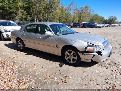 1LNHM81W54Y****** 2004 Lincoln Town Car