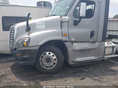 3AKJGED56GS****** 2016 Freightliner Cascadia 125