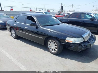 2LNBL8CV9BX****** 2011 Lincoln Town Car