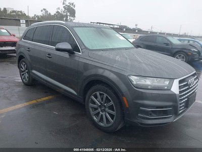 WA1LHAF75KD****** 2019 Audi Q7