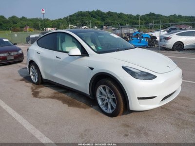 7SAYGAEE2PF****** 2023 Tesla Model Y