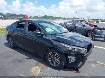 3KPF24AD0RE****** 2024 Kia Forte