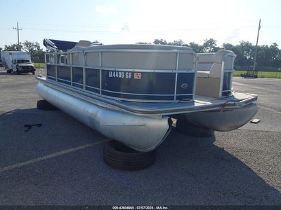 2015 South Bay 20c2