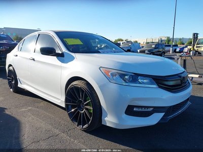 1HGCR2F53HA****** 2017 Honda Accord