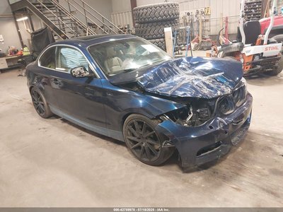 WBAUC9C54BV****** 2011 BMW 1 Series