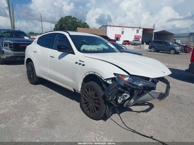ZN661YUM7RX****** 2024 Maserati Levante