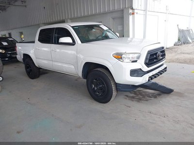 5TFAX5GN1MX****** 2021 Toyota Tacoma