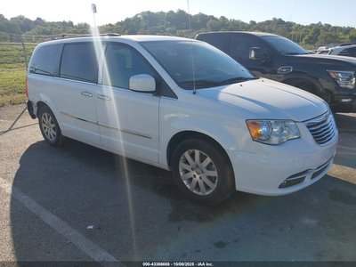 2C4RC1BG8FR****** 2015 Chrysler Town & Country
