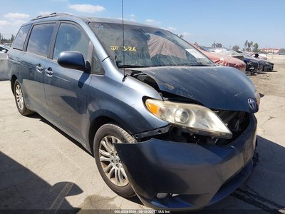 2013 Toyota Sienna