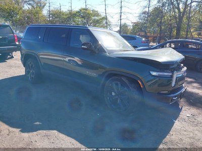 2025 Rivian R1S at NJ - Avenel New Jersey: 7PDSGBBAXSN****** – IAAI ...