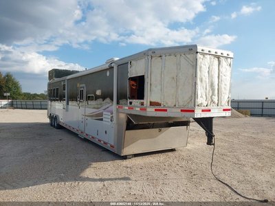 1L9GH0436A1****** 2010 Lakota 48ft Goose Neck With Sleeper