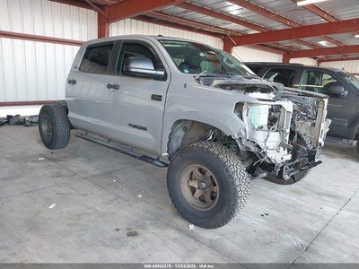 5TFDY5F13JX****** 2018 Toyota Tundra