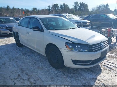 1VWAT7A33FC****** 2015 Volkswagen Passat