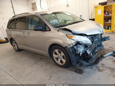 2014 Toyota Sienna