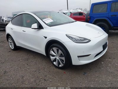 5YJYGDEE4MF****** 2021 Tesla Model Y