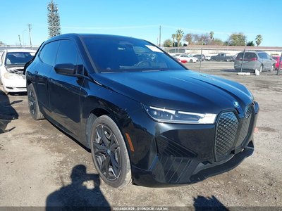 WB523CF03SC****** 2025 BMW IX