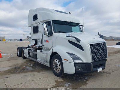 4V4NC9EH0PN****** 2023 Volvo VNL