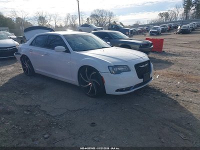 2019 Chrysler 300