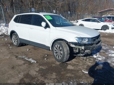 3VV1B7AX8JM****** 2018 Volkswagen Tiguan