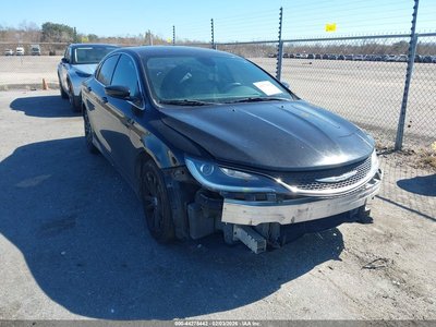 1C3CCCABXFN****** 2015 Chrysler 200