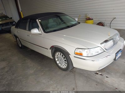 1LNHM81W55Y****** 2005 Lincoln Town Car