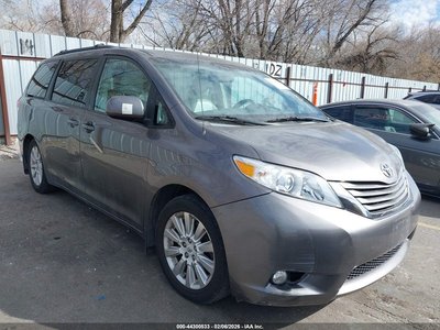 5TDDK3DC1CS****** 2012 Toyota Sienna