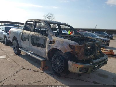 1N6AA1E59HN****** 2017 Nissan Titan