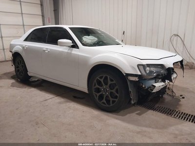 2C3CCAGG7JH****** 2018 Chrysler 300