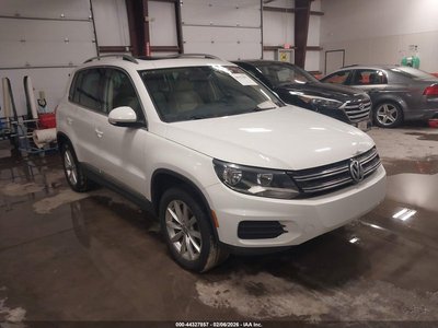 WVGRV7AX9HK****** 2017 Volkswagen Tiguan