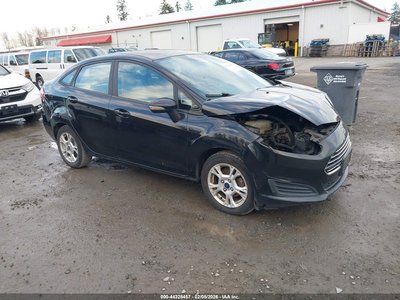 3FADP4BJ4FM****** 2015 Ford Fiesta