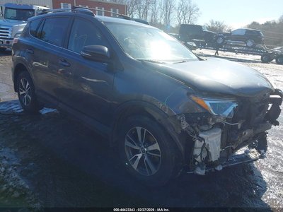 JTMRFREV7JD****** 2018 Toyota RAV4