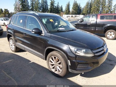 WVGSV7AX2HW****** 2017 Volkswagen Tiguan