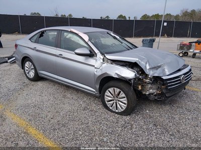 3VWCB7BU0KM****** 2019 Volkswagen Jetta