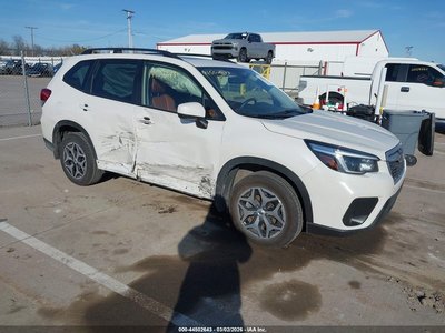 JF2SKAJC2MH****** 2021 Subaru Forester
