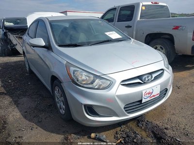 KMHCT4AE7DU****** 2013 Hyundai Accent