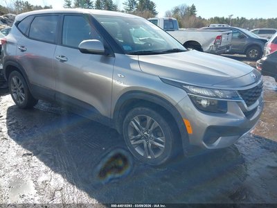 KNDEPCAA9M7****** 2021 Kia Seltos