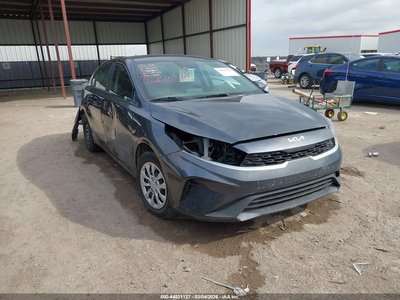 3KPF24AD4RE****** 2024 Kia Forte