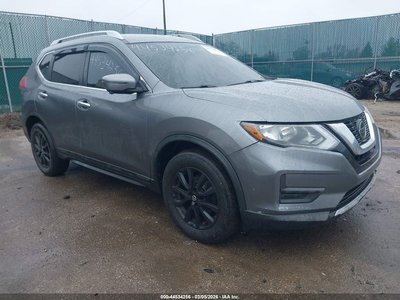 KNMAT2MV4JP****** Salvage and Wrecked 2018 Nissan Rogue in South Bend