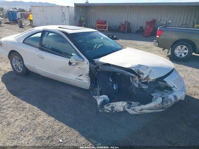 1LNFM92V9WY****** 1998 Lincoln Mark