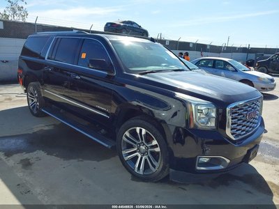 1GKS1HKJ7JR****** 2018 GMC Yukon XL
