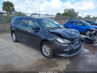 2C4RC1CG5NR****** 2022 Chrysler Voyager
