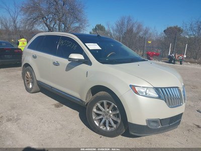 2LMDJ8JK0FB****** 2015 Lincoln MKX