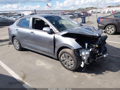 3KPA24AD4LE****** 2020 Kia Rio